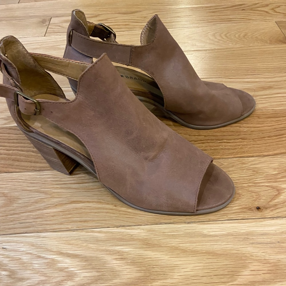 Lucky Brand Leather Sandal